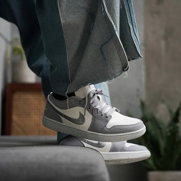 Air Jordan 1 Low SE Light Steel Grey - Image 5