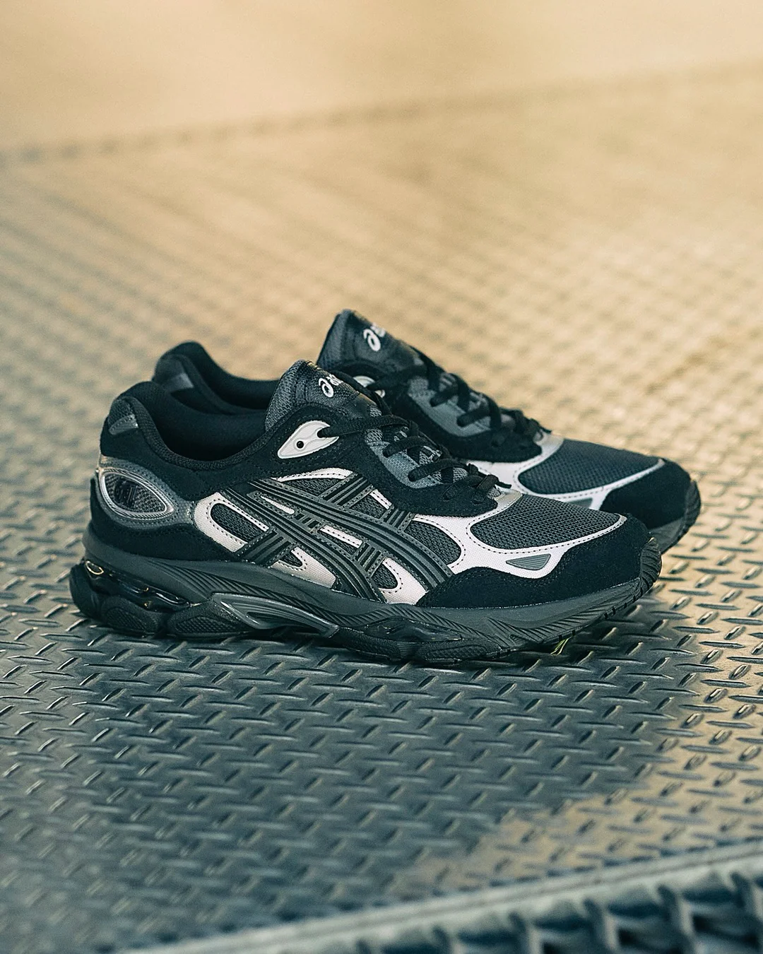 ASICS Gel-NYC 2.0 Graphite Grey Black - Image 2