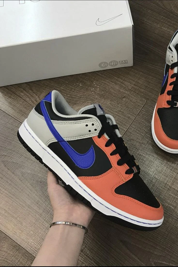 Nike Dunk Low NBA 75th Anniversary Knicks - Image 2