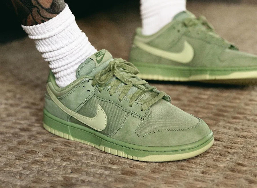 Nike Dunk Low Premium Oil Green - Image 4