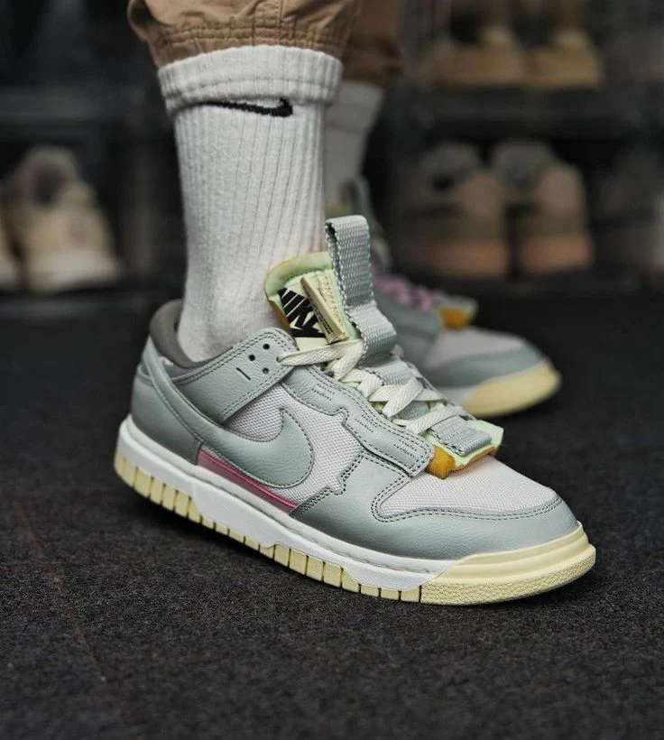 Nike Dunk Low Remastered Mint Foam - Image 2