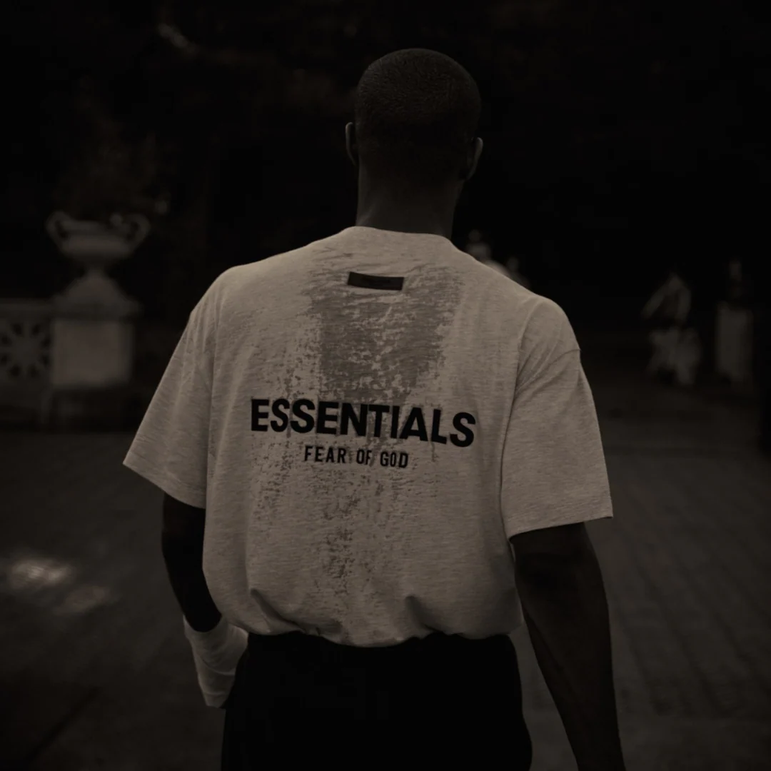 Fear of God Essentials Light Oatmeal Korte Broek - Image 2
