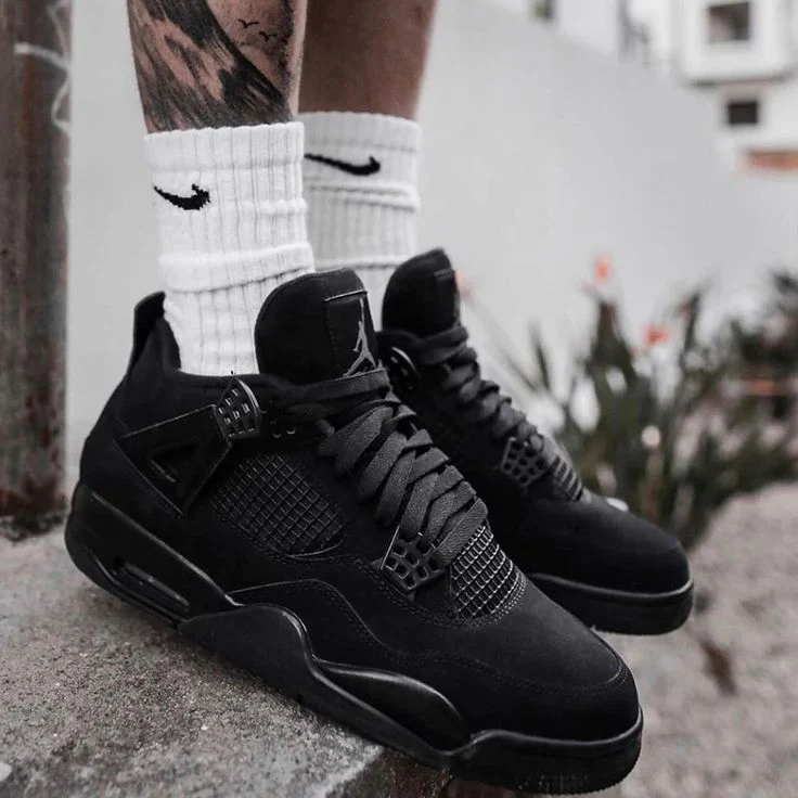 Jordan 4 Retro Black Cat (2025) (GS) - Image 2