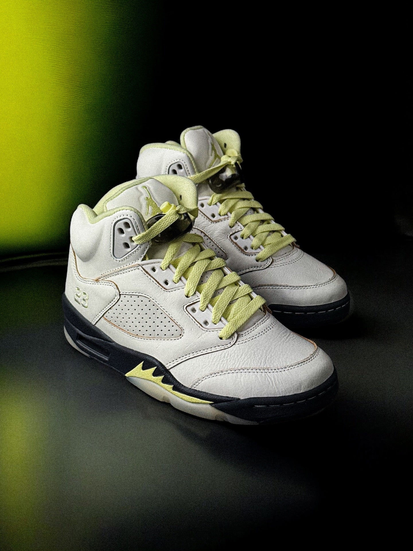 Jordan 5 Retro Luminous Green - Image 2