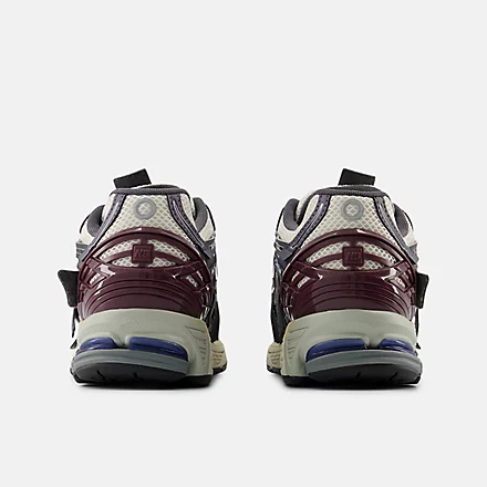 New Balance 1906A Inkwell Sea Salt - Image 6