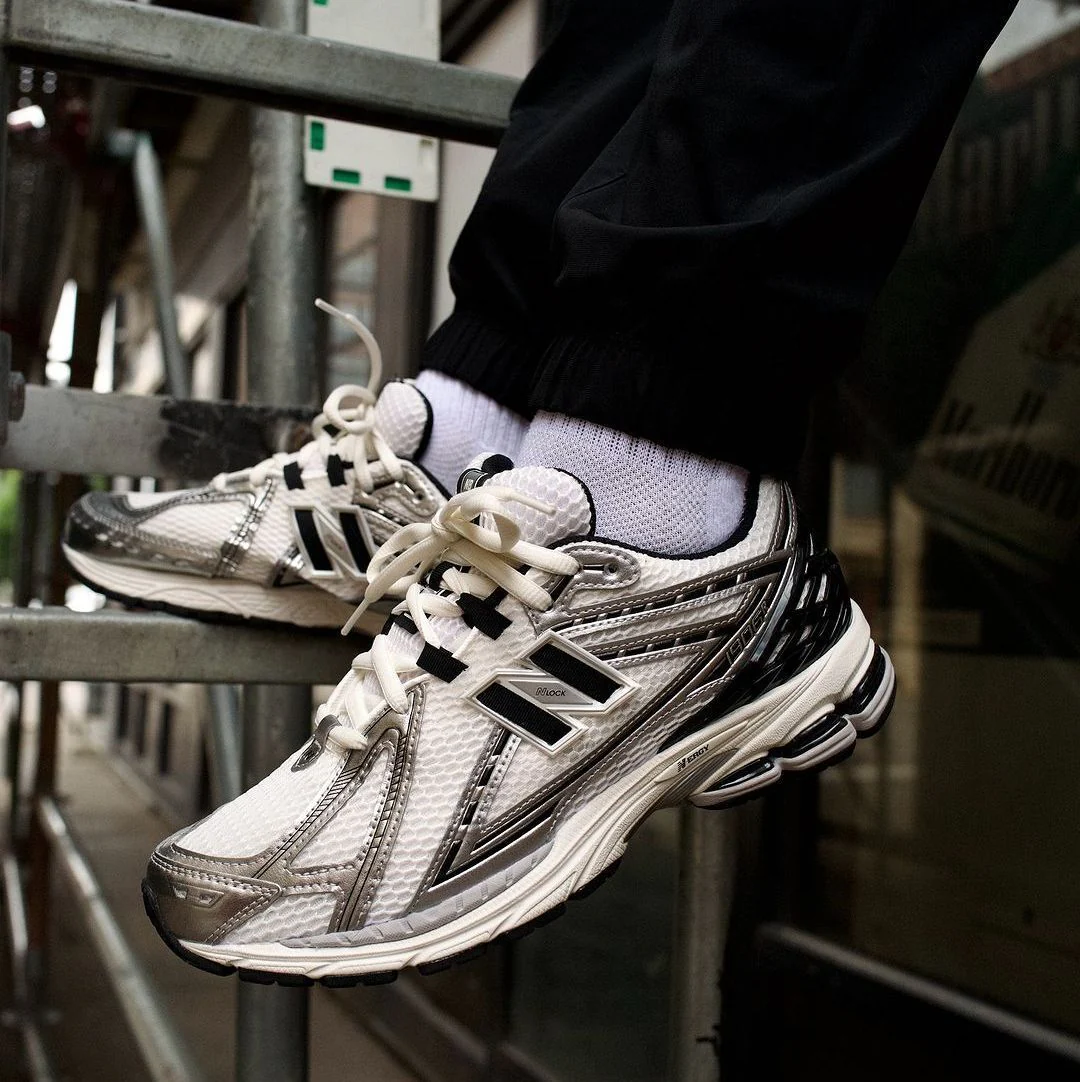 New Balance 1906R Silver Black - Image 2