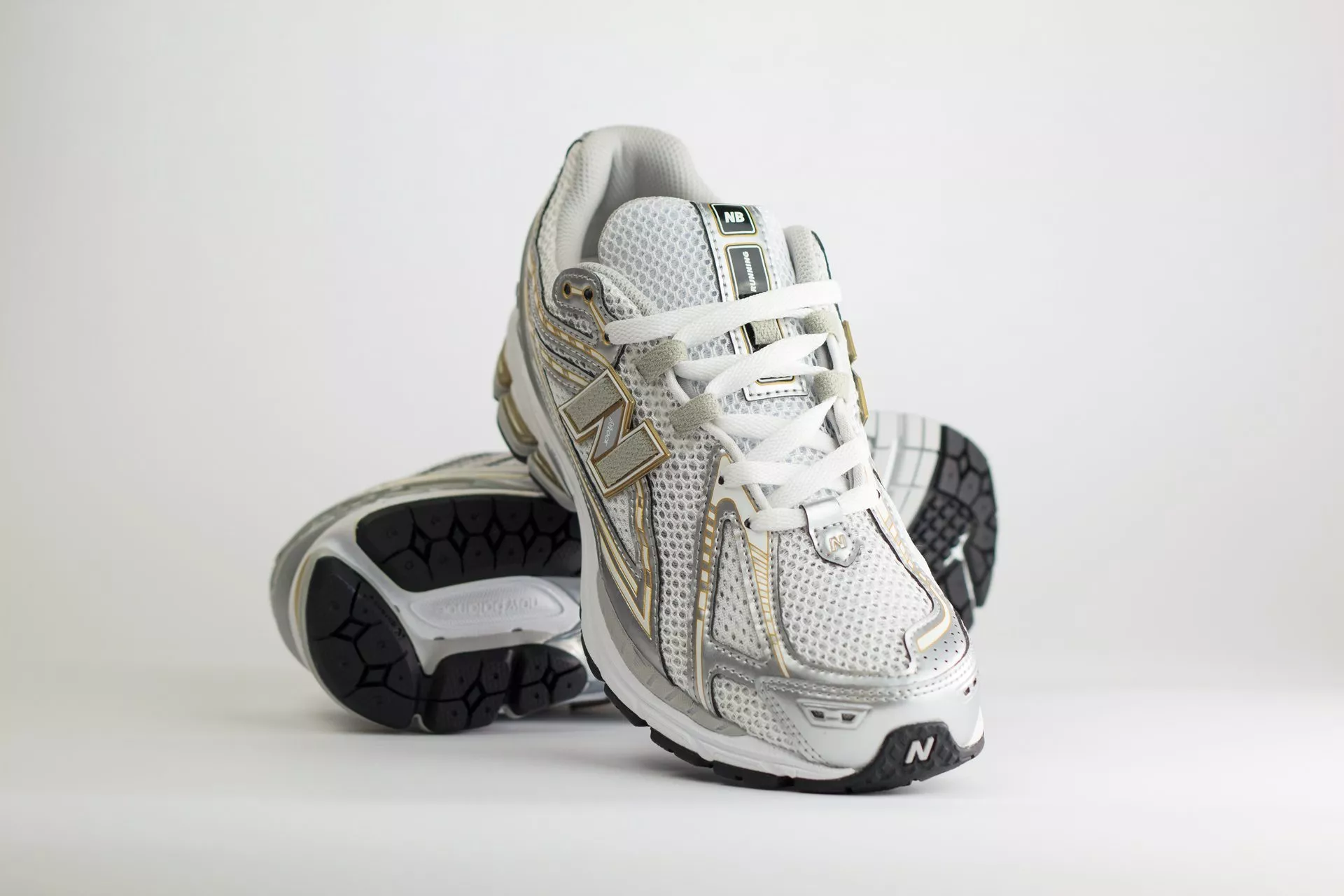 New Balance 1906R White Rain Cloud Silver Metallic - Image 6