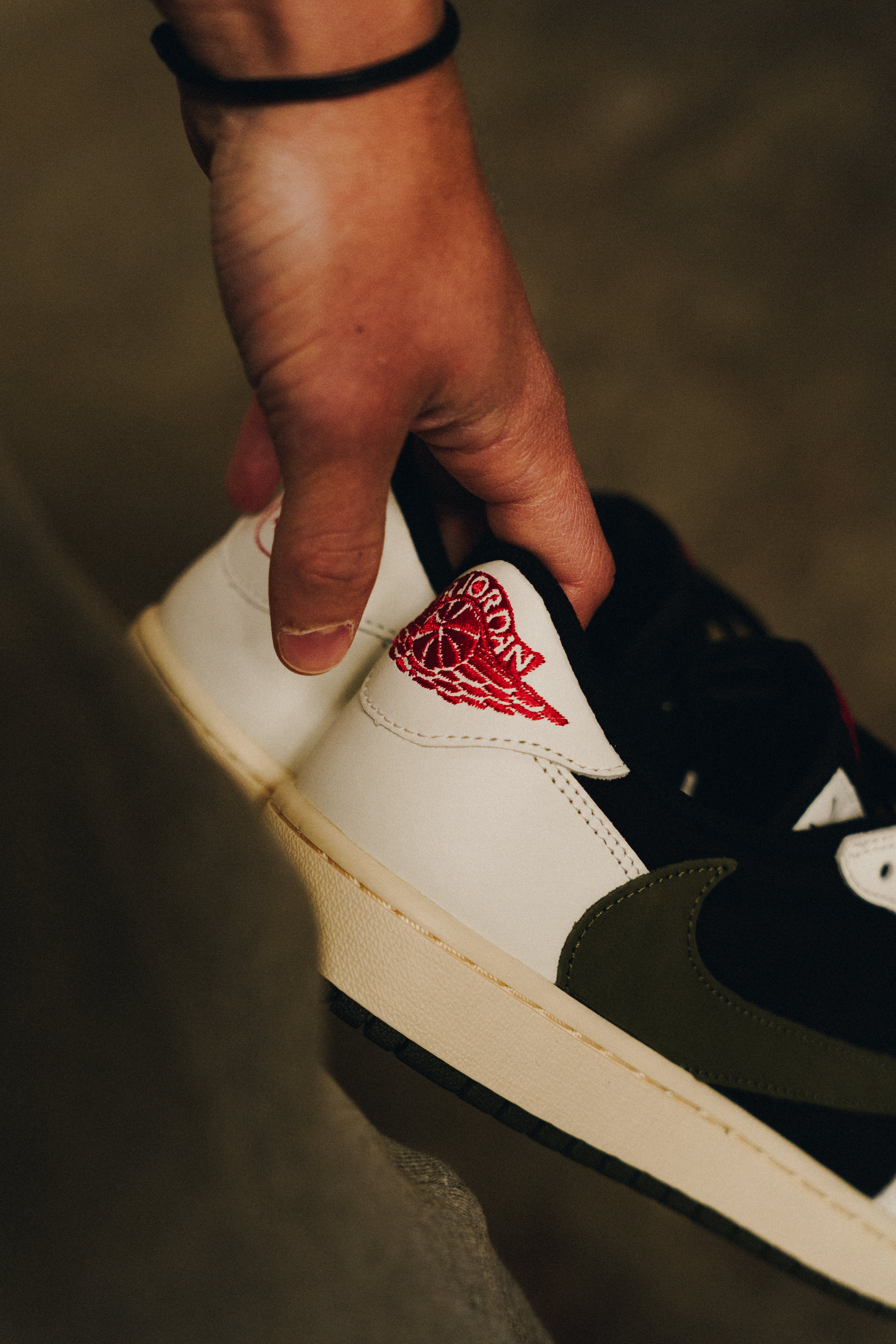 Nike Air Jordan 1 Low Travis Scott Olive - Image 3