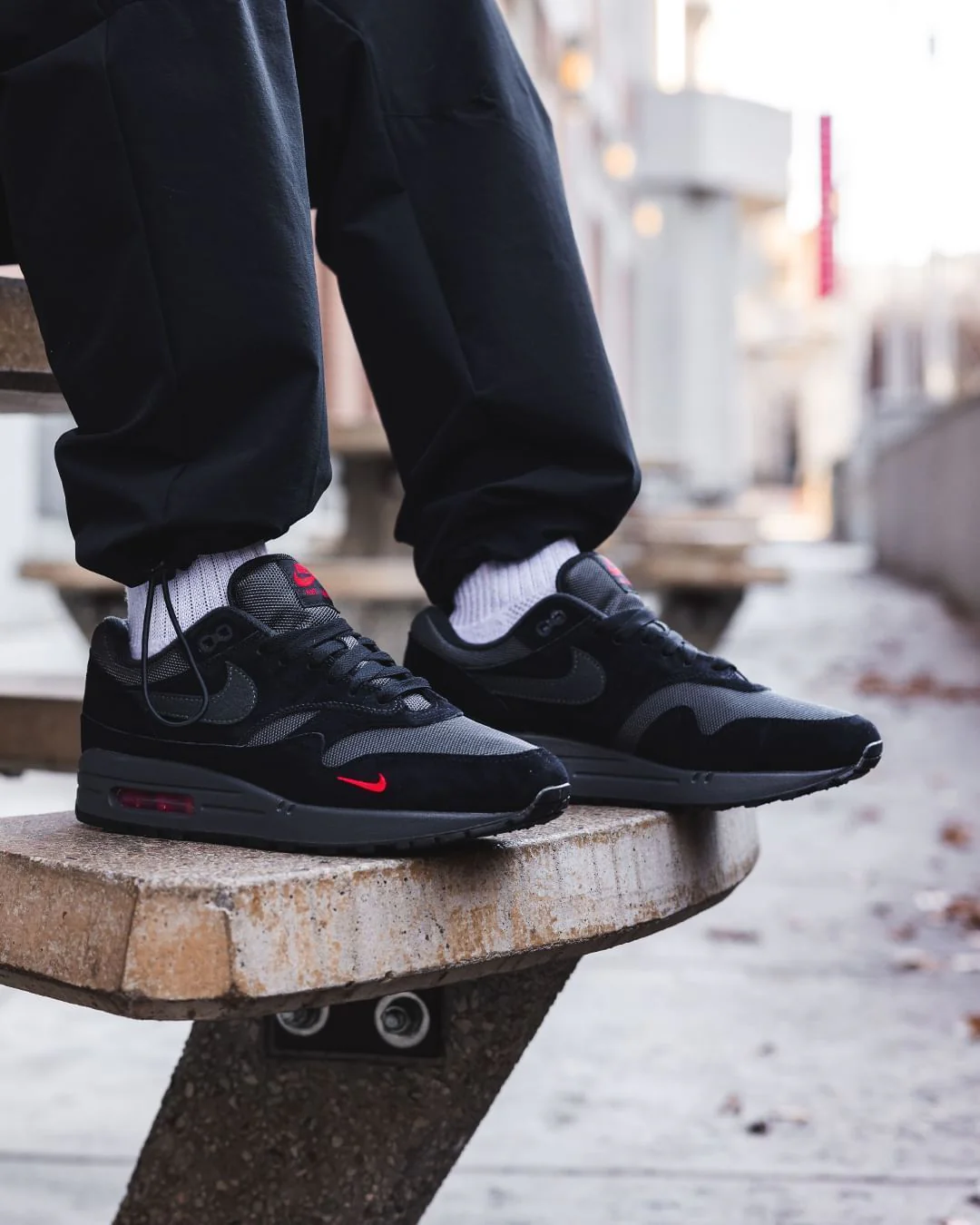 Nike Air Max 1 Bred - Image 2
