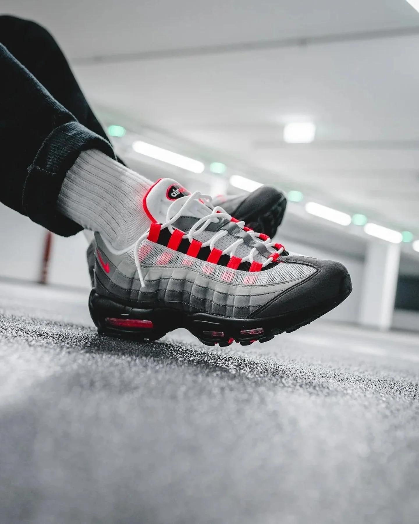 Nike Air Max 95 OG Big Bubble Solar Red 2.0 (2025) - Image 2