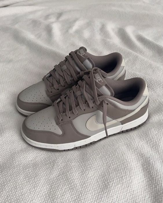Nike Dunk Low Bone Beige - Image 2