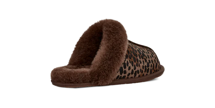 UGG Scuffette Caspian Slipper Burnt Cedar - Image 3