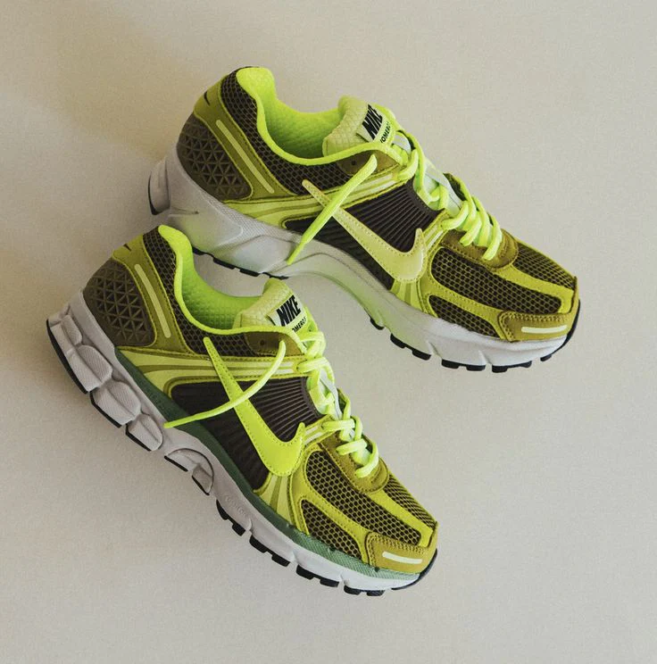 Nike Vomero 5 Olive Flak Volt - Image 2