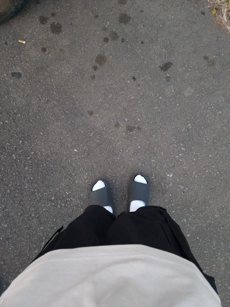 Adidas Yeezy Slide Slate Grey - Image 3